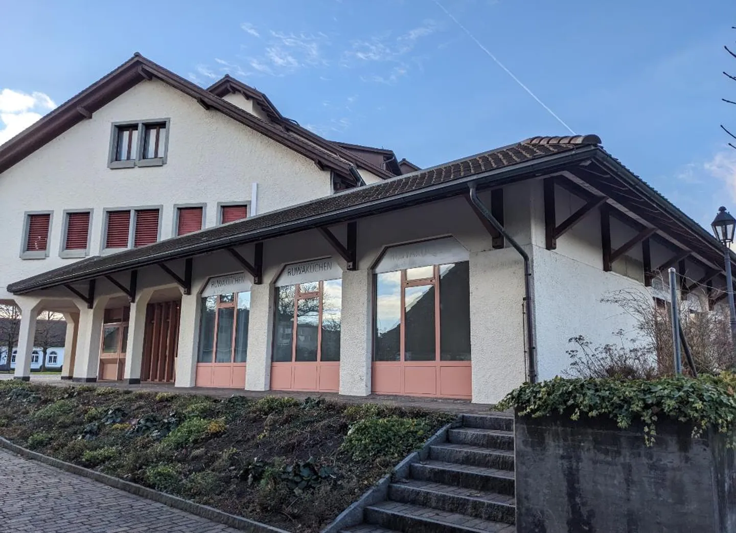 Office space for rent in the village center - Photo 1 of 10