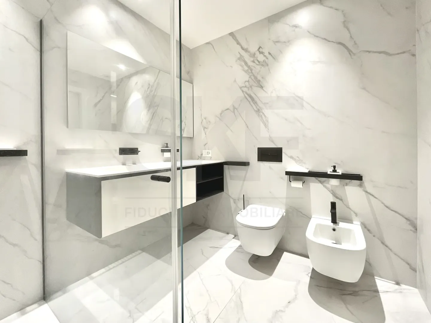 MASSAGNO - LUXURIOUS 2.5 ROOMS FOR RENT - Photo 4 of 10