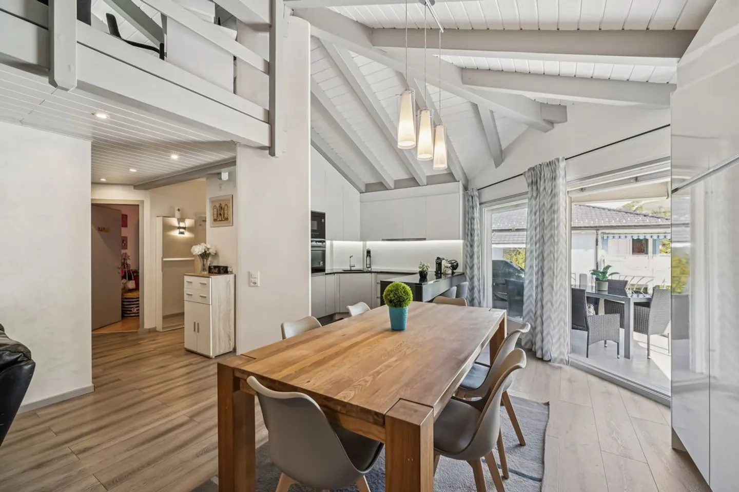 Penthouse apartment with private outdoor area in Chalais - Photo 1 of 11