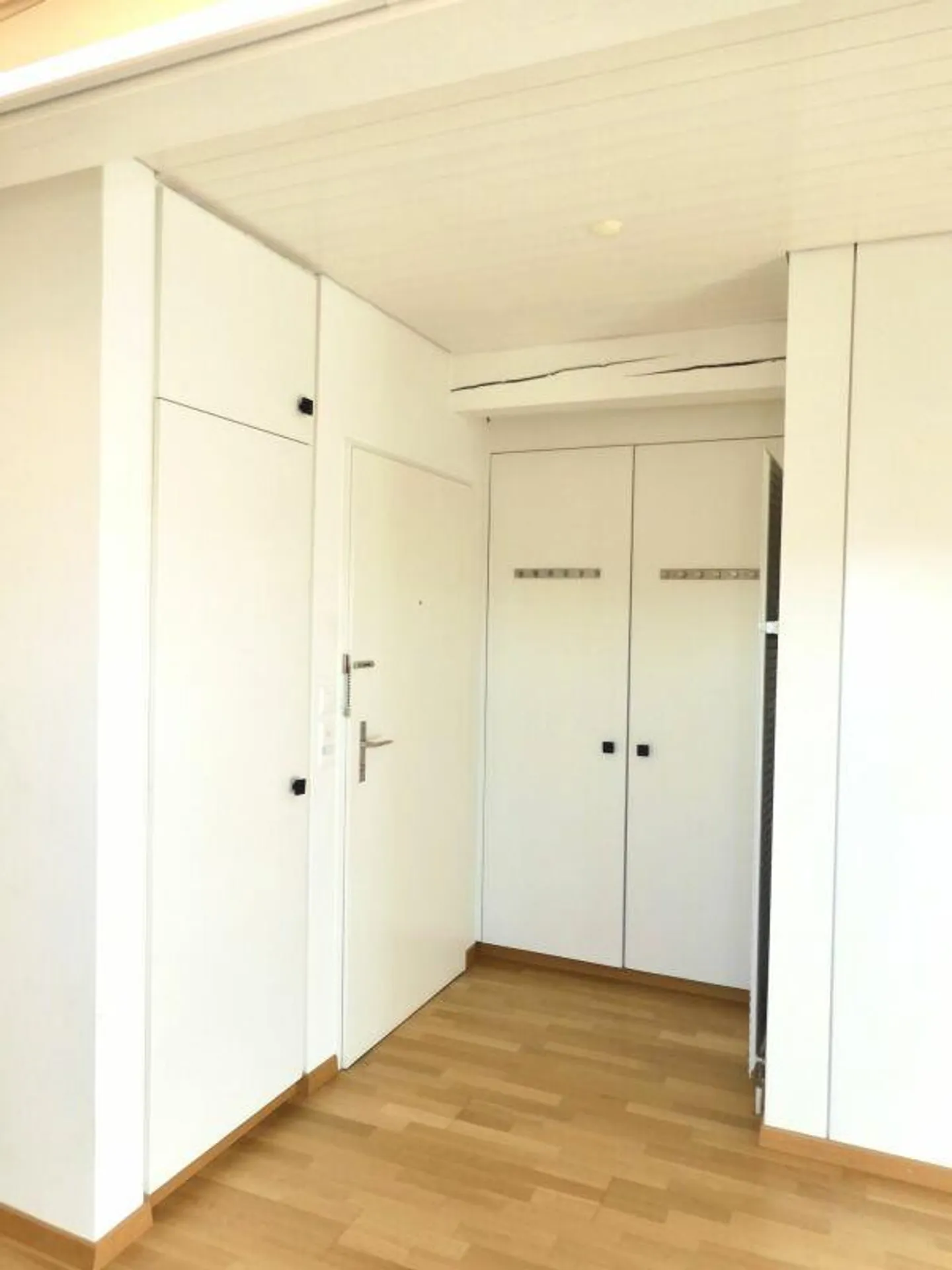 Appartement douillet de 2,5 pièces dans les combles - Photo 6 sur 10