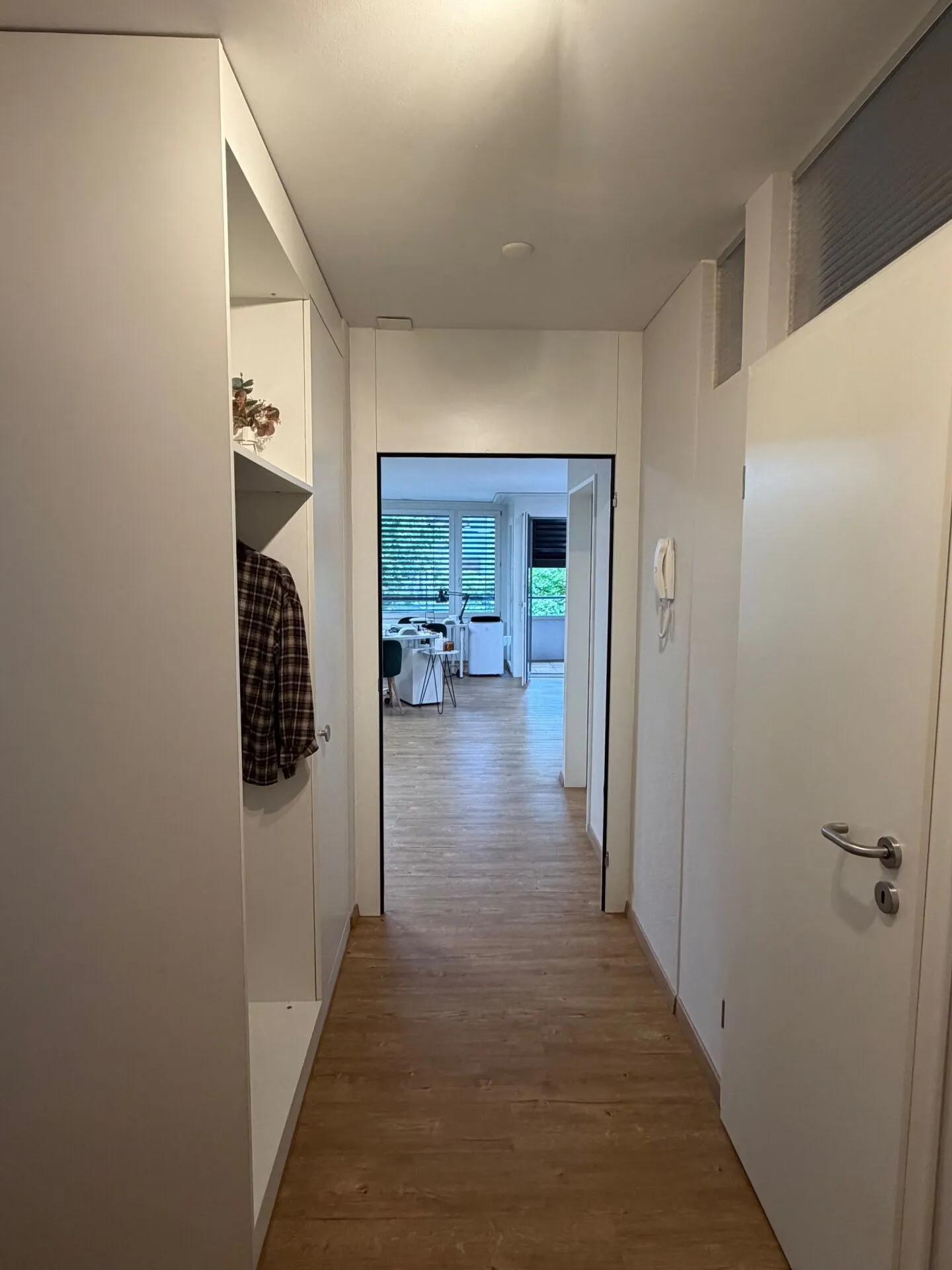 Top Location Rüti: Representative Space for Cosmetic Studio, Massage Practice or Office - Photo 5 of 7