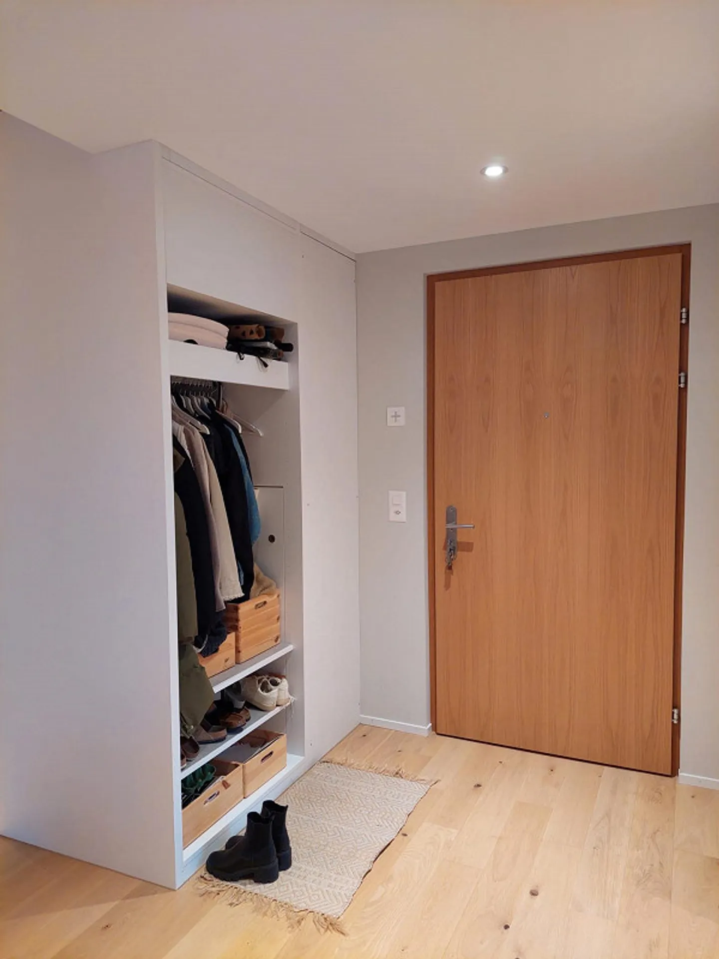 Elegant & modern: 2.5-room apartment with high-quality furnishings - Photo 6 of 15