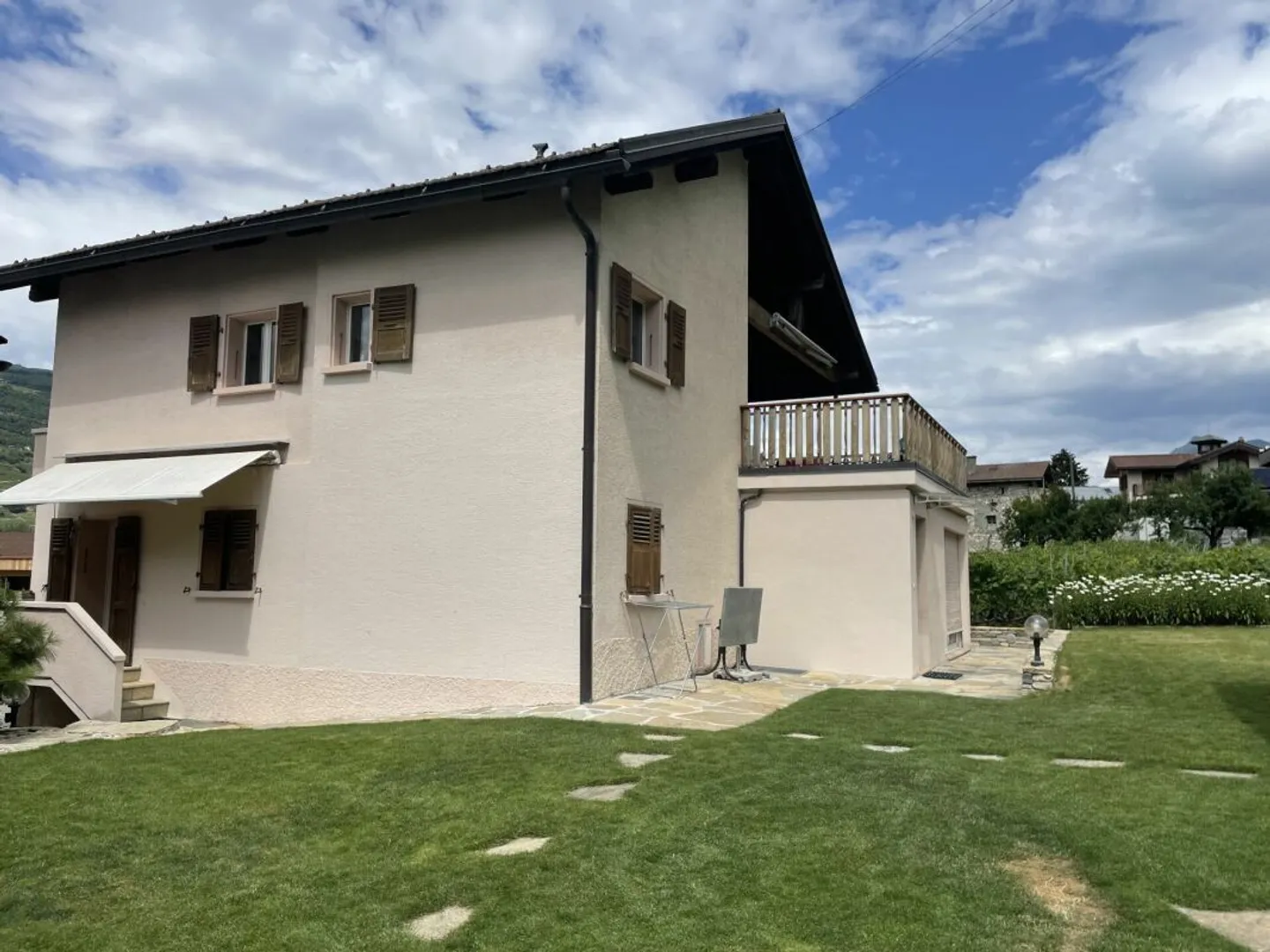 A Grône (7 min Sion), Piano terra attraversante 3,5 stanze - Foto 2 di 14