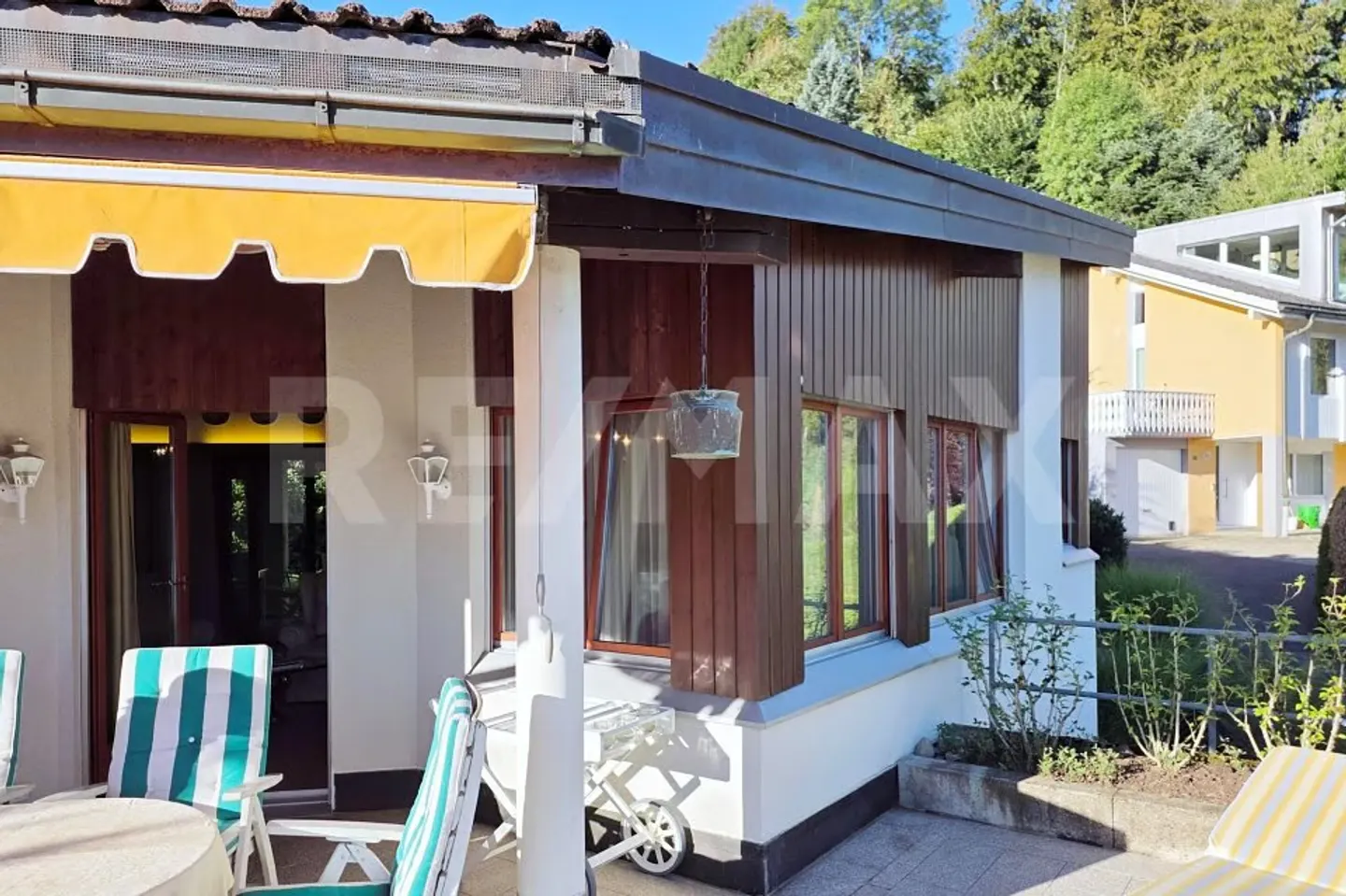 Vivere con vista: Casa unifamiliare ben tenuta di 4,5 locali con vista lago e grande giardino, Lauerz SZ - Foto 11 di 13