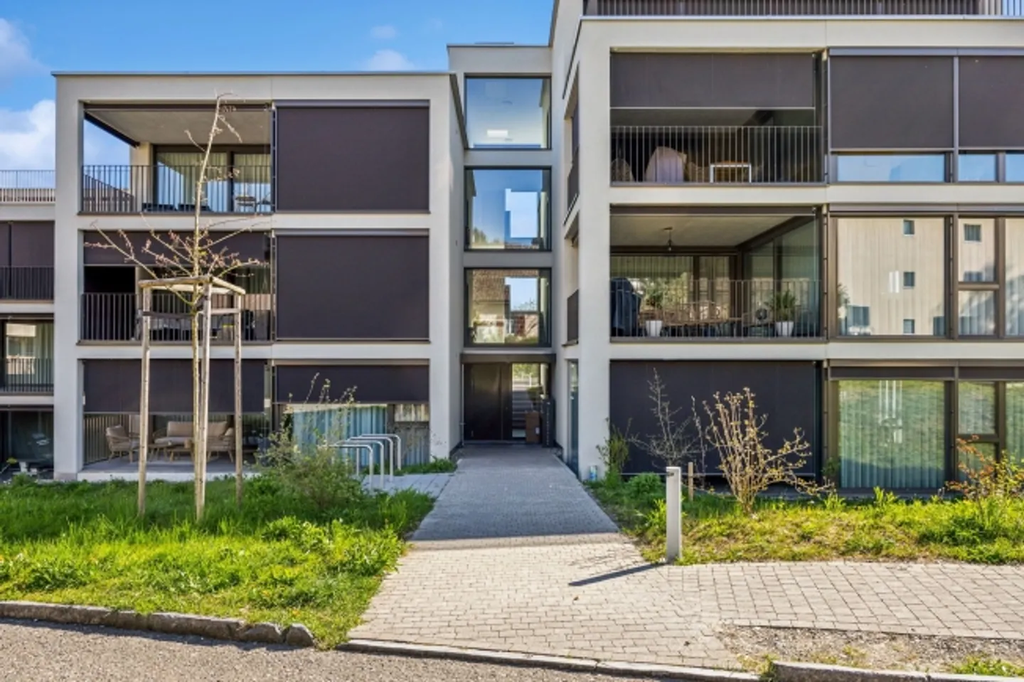 Modern 3.5-room apartment in a central location in Menziken - Photo 2 of 13