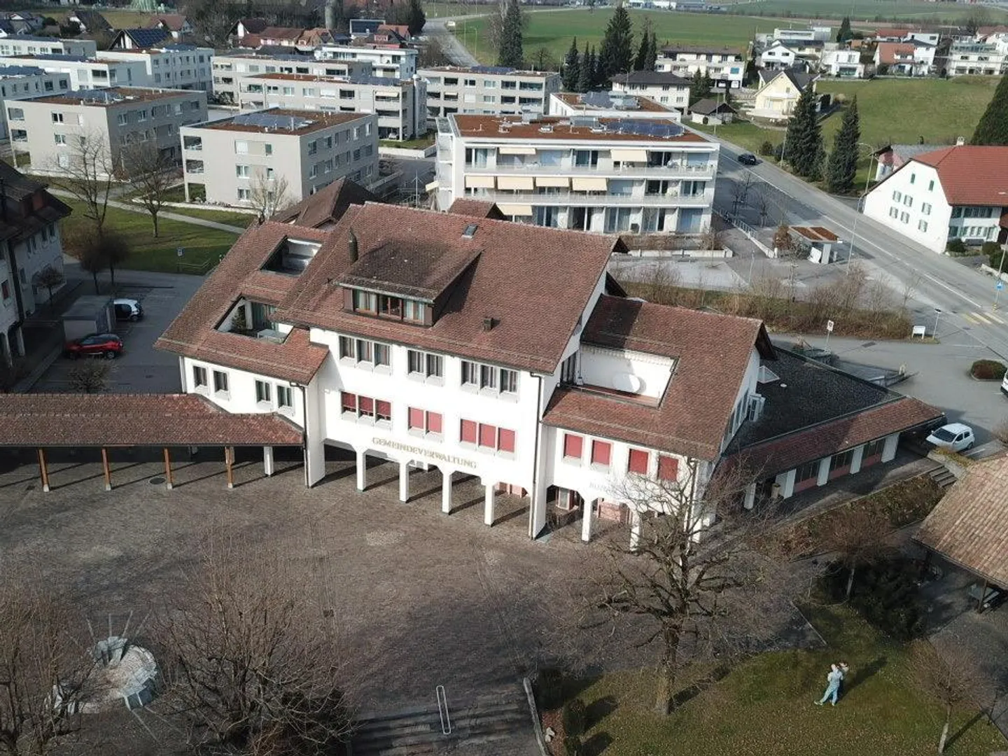 Office space for rent in the village center - Photo 9 of 10