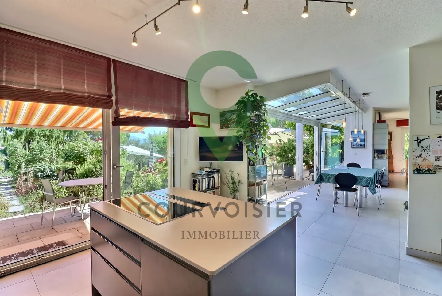 Casa unifamiliare unica con vista sul lago e appartamento separato a Morges - Foto 5 di 17