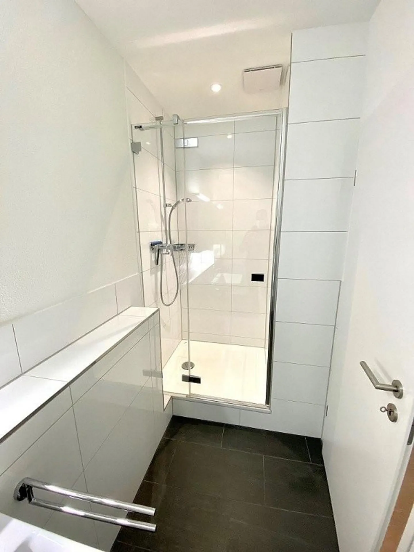 Appartement moderne 2.5 pièces au dernier étage / 4ème étage de 51 m2 - Photo 3 sur 8
