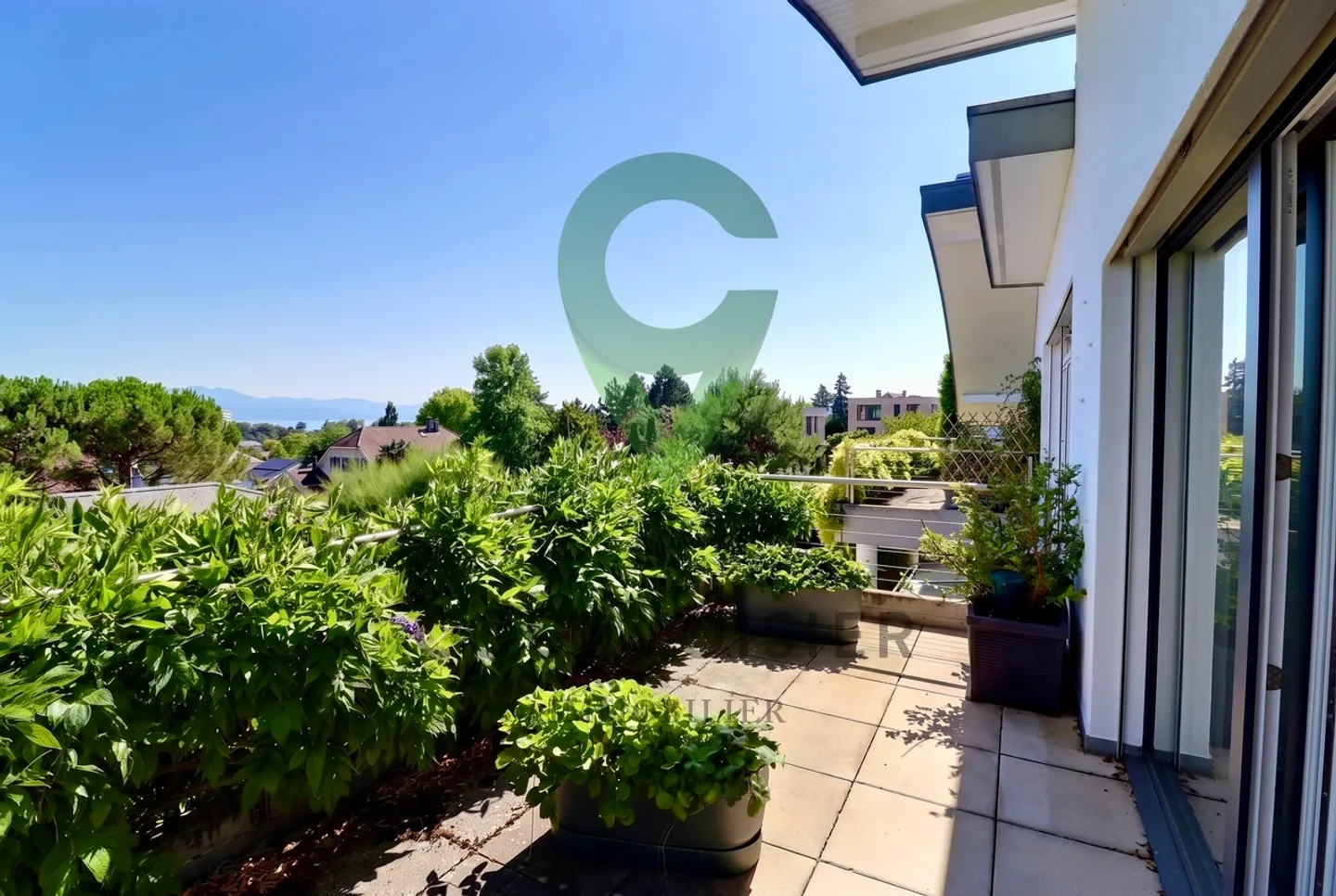 Casa unifamiliare unica con vista sul lago e appartamento separato a Morges - Foto 17 di 17