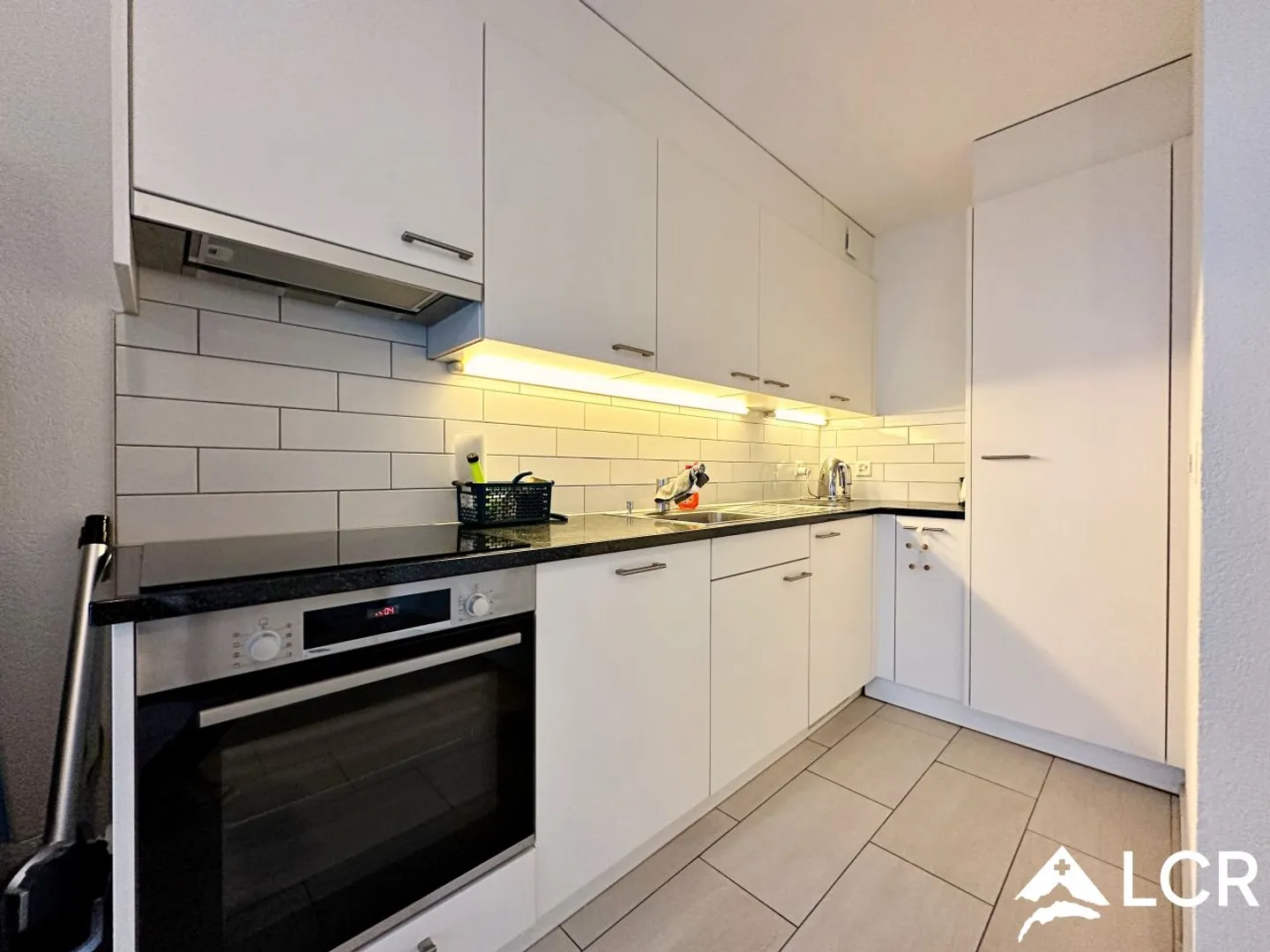 Studio for rent - Photo 3 of 4