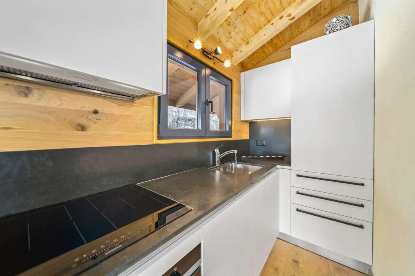 The Chalet You Dream Of - Photo 6 of 12