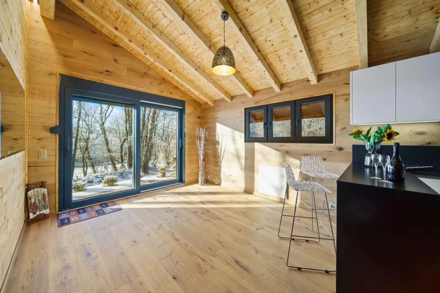 The Chalet You Dream Of - Photo 2 of 12