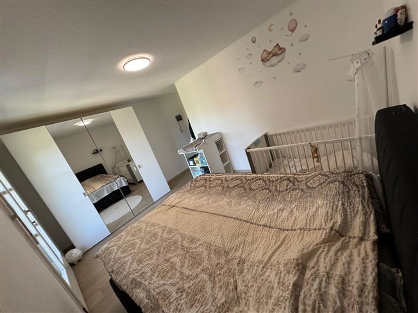 Appartamento 4.5 stanze con balcone a Lyss - tranquillo e adatto alle famiglie - Foto 7 di 9