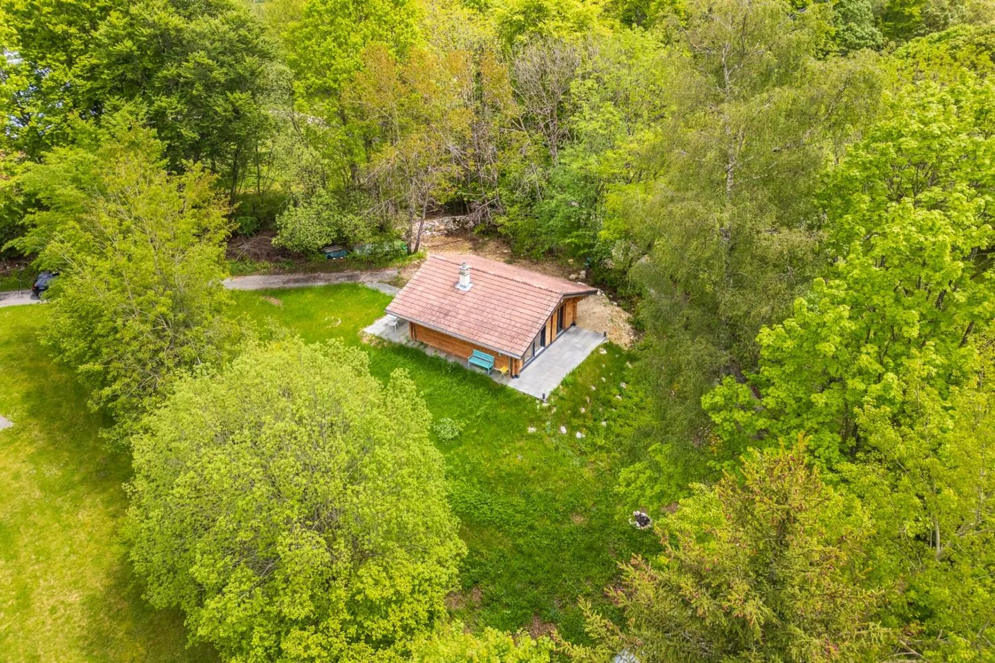 The Chalet You Dream Of - Photo 11 of 12