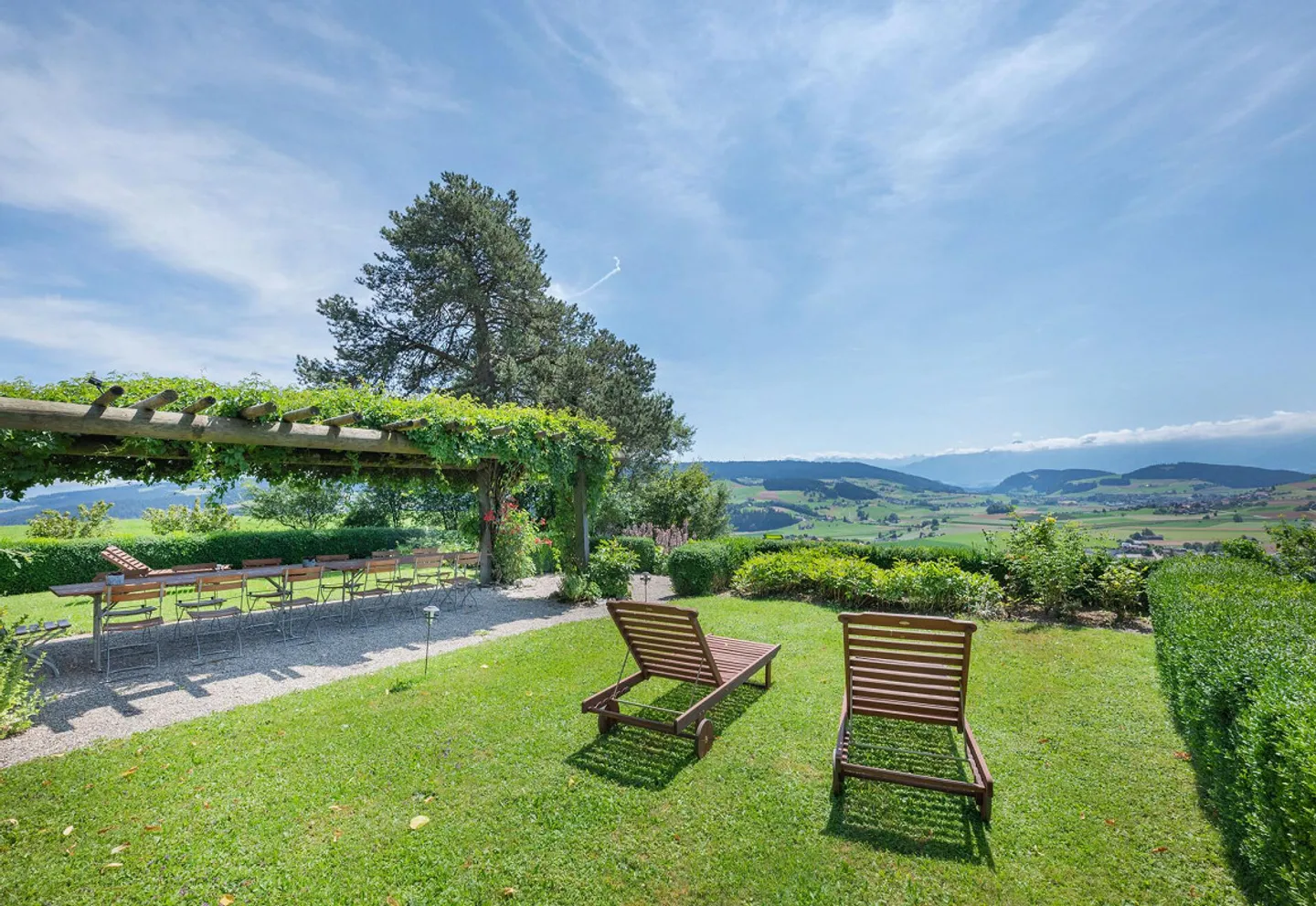 Well-maintained seminar hotel - a place for tranquility, nature, and inspiration - Photo 2 of 15