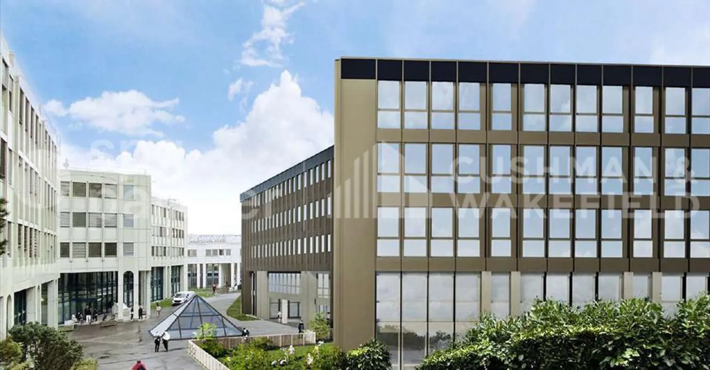 Mixed-use building for rent - Photo 8 of 8