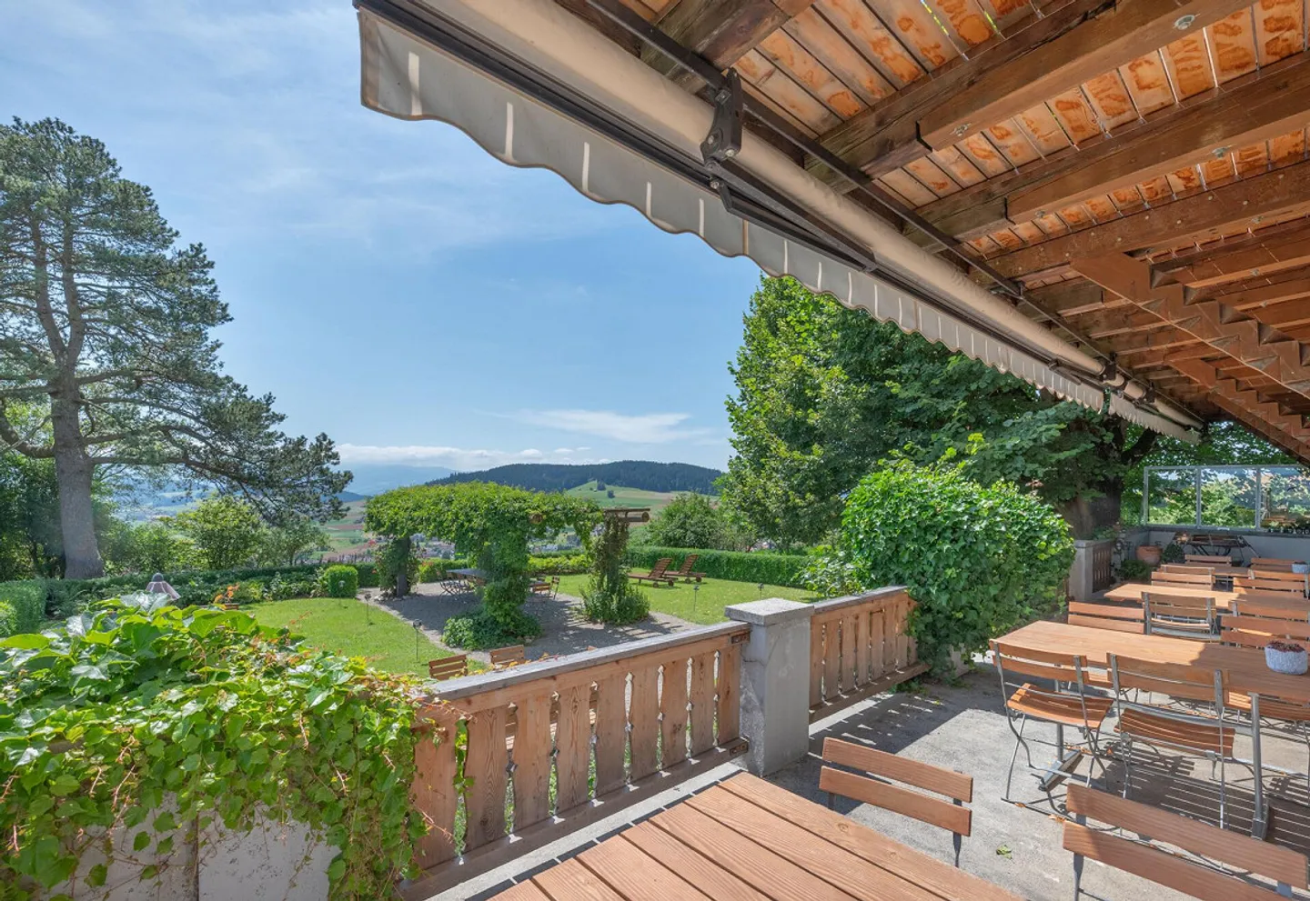 Well-maintained seminar hotel - a place for tranquility, nature, and inspiration - Photo 7 of 15