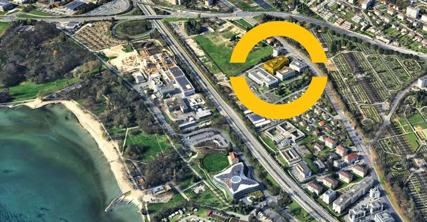 Mixed-use building for rent - Photo 6 of 8