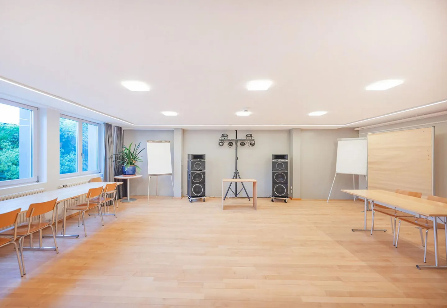 Well-maintained seminar hotel - a place for tranquility, nature, and inspiration - Photo 8 of 15