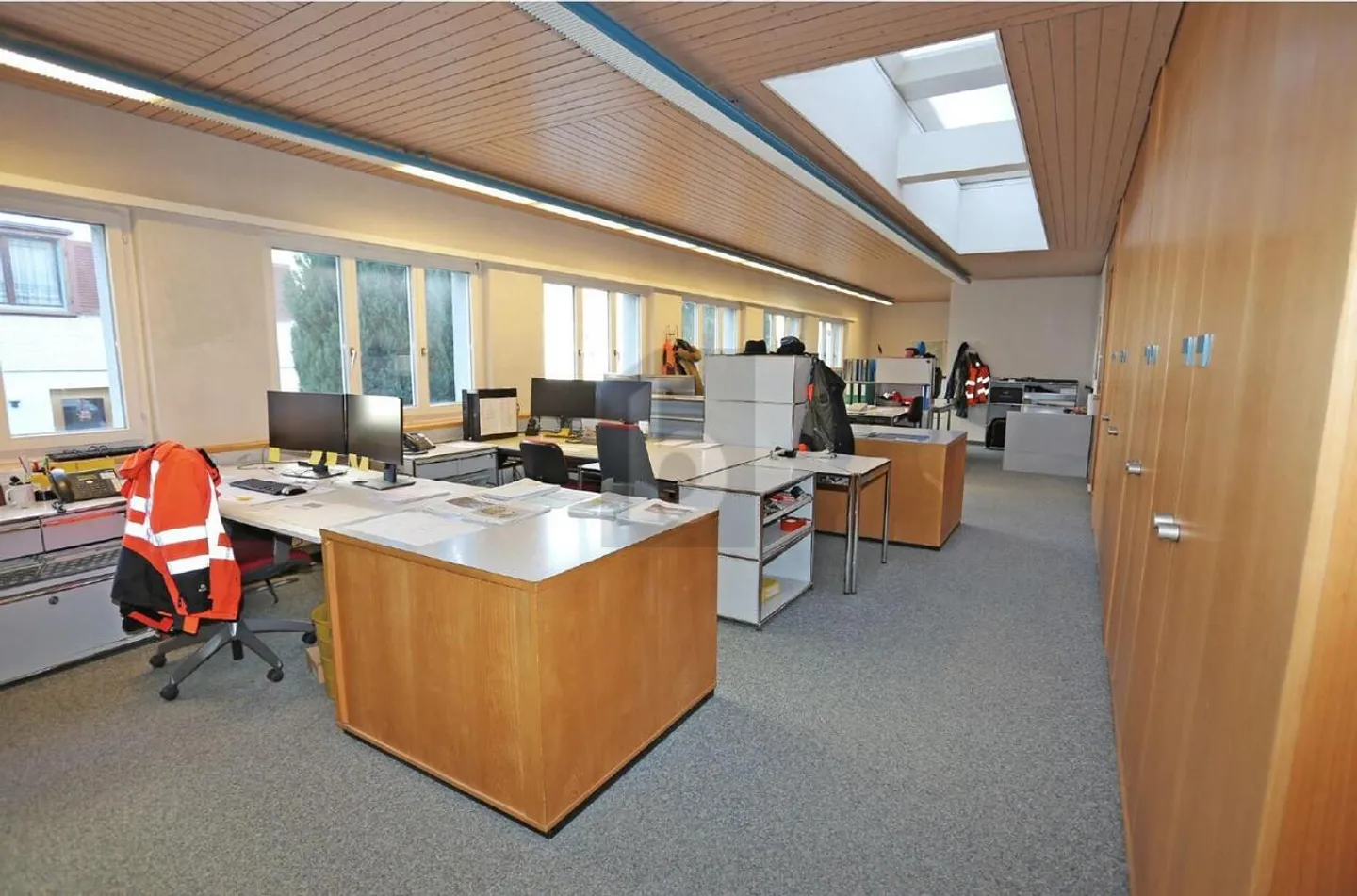 AMPIO SPAZIO COMMERCIALE IN UNA POSIZIONE CENTRALE - Foto 1 di 6