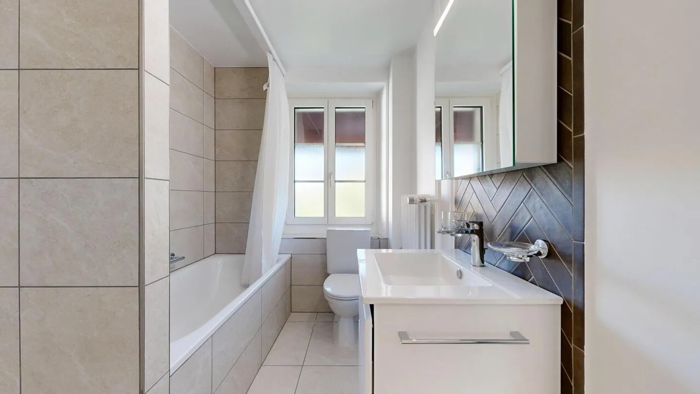 Spacious 3.5-room apartment with garden - Photo 7 of 9