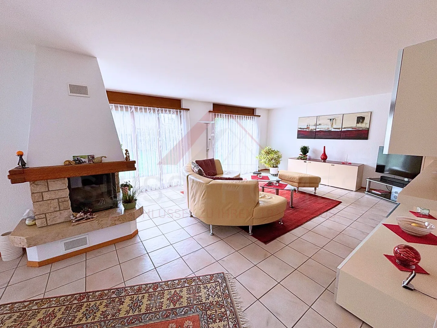 Una casa con cuore, storia e spazio per vivere - La tua oasi familiare a Worben - Foto 2 di 16