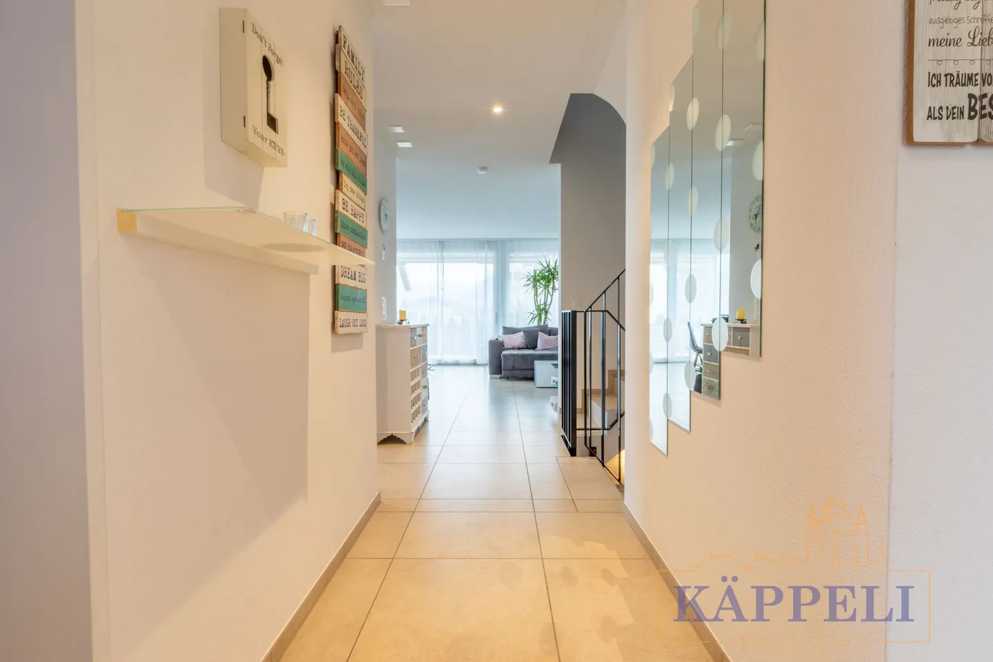 6.5 Zimmer Doppeleinfamilienhaushälfte am Bergblick in Uebeschi - Photo 1 of 16