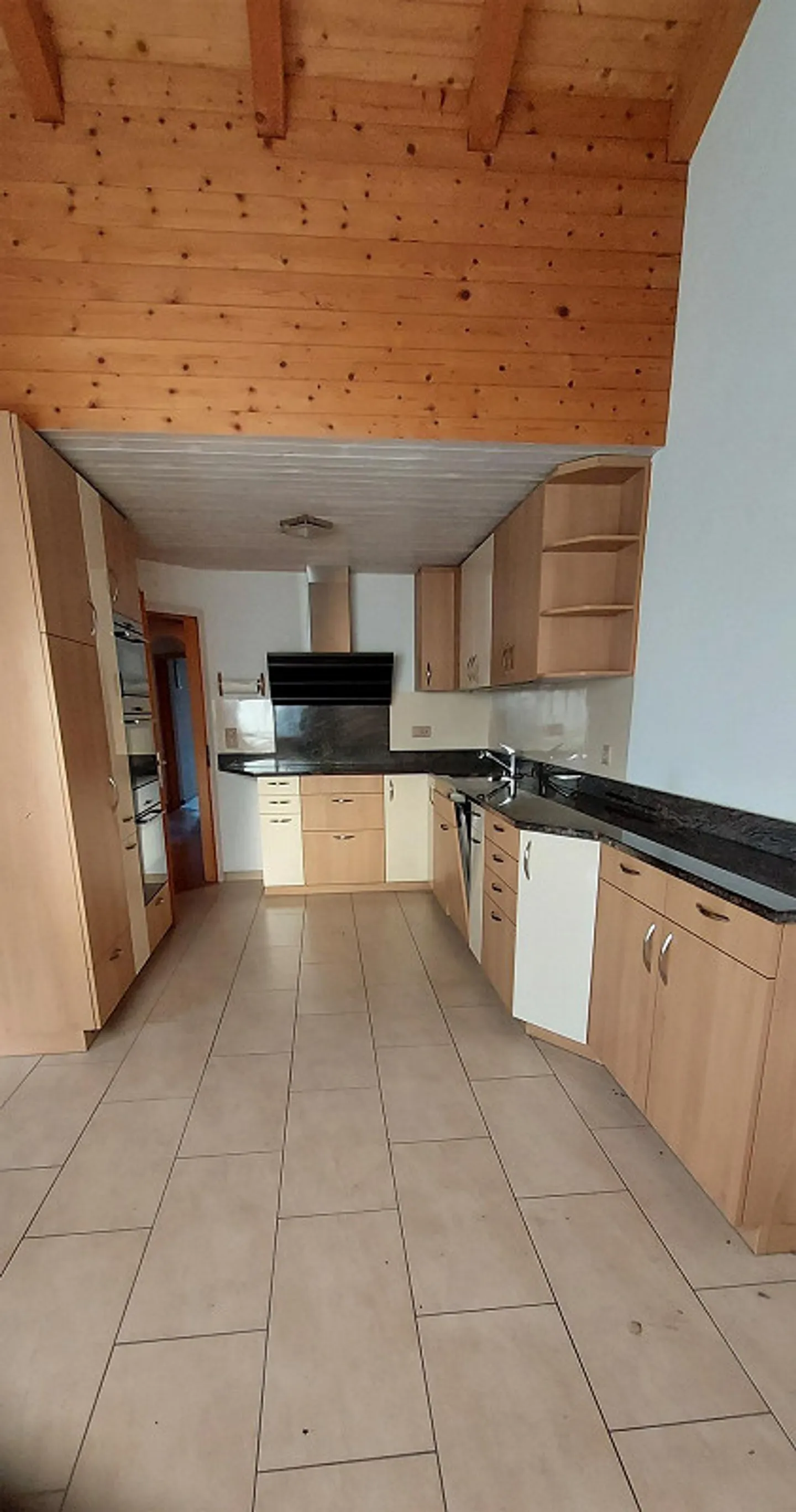 Appartement en attique de 6,5 pièces très bien situé - Photo 5 sur 13