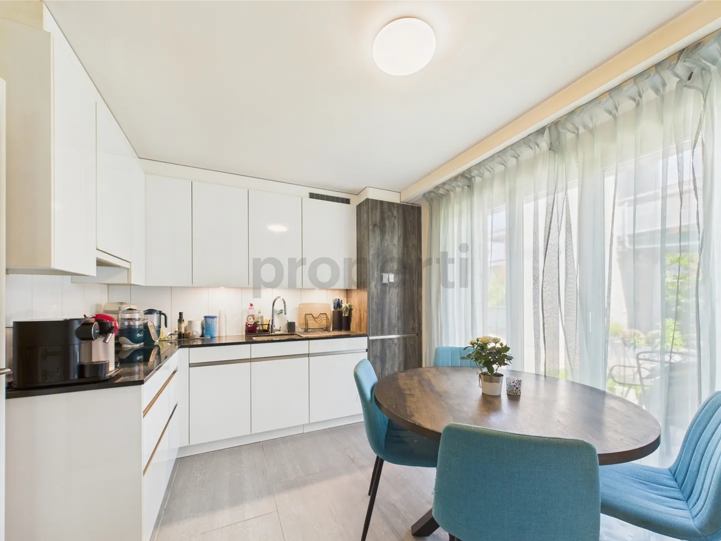Stylish 3.5-room apartment with sunny winter garden in a quiet location in Herisau - Photo 5 of 10