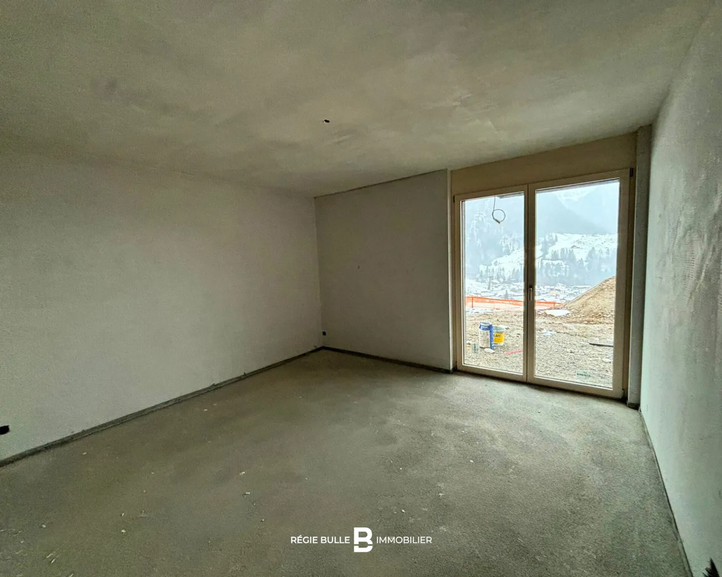 Appartement 4.5 pièces - Photo 3 sur 5