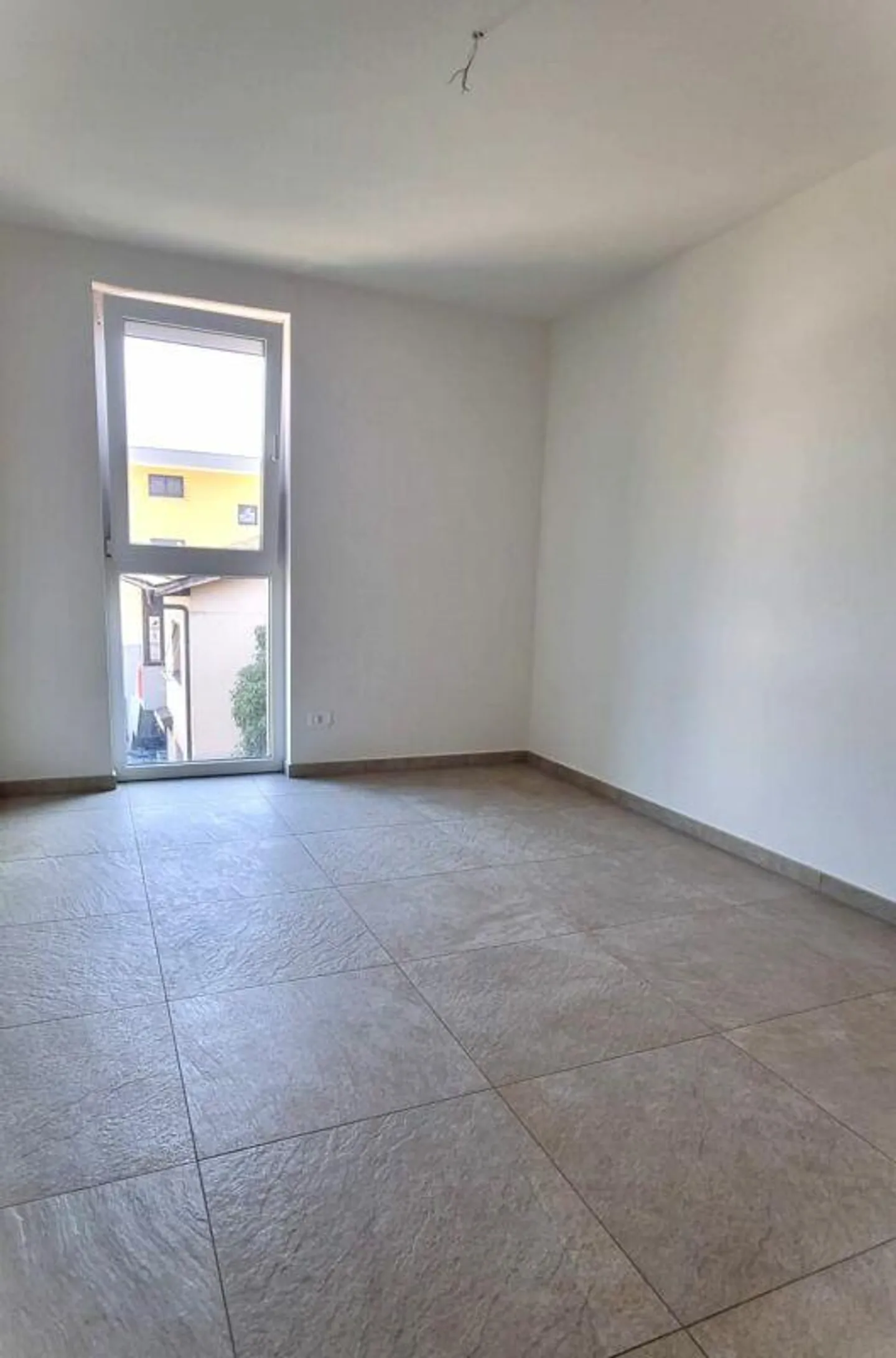 Moderno e strategico 4.5 locali a Sant'Antonino - Perfetto per chi cerca comodità e qualità di vita - Foto 11 di 13