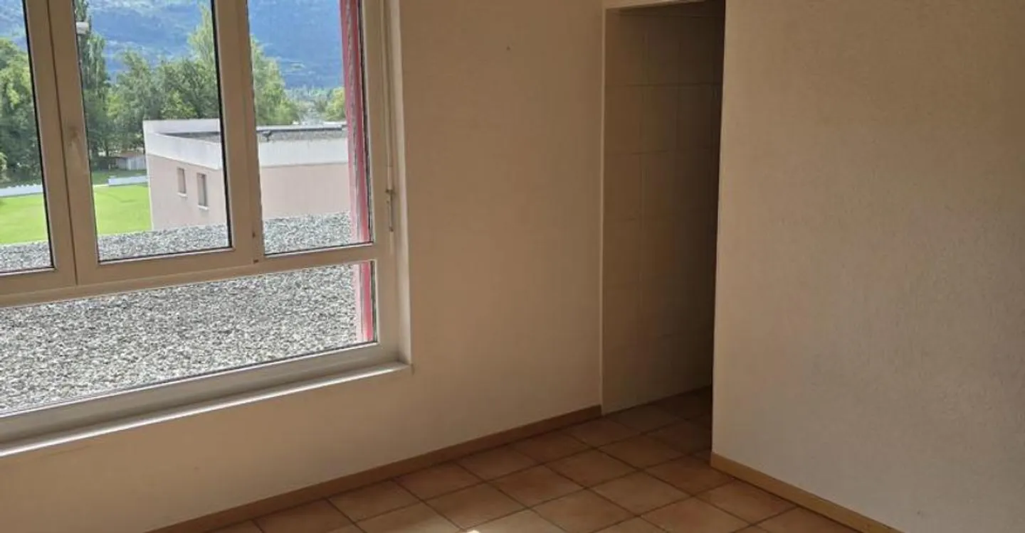 Splendide appartement 5,5 pièces en attique à Conthey - Photo 3 sur 10