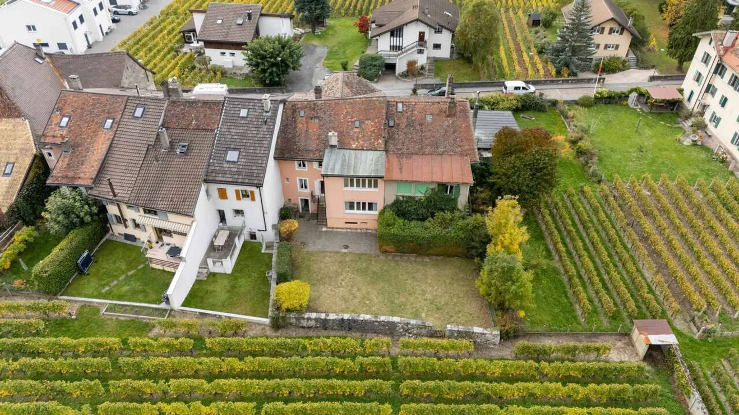 Prächtiges Bürgershaus - 3 Wohnungen mit Blick auf das Schloss Aigle! - Foto 12 von 12