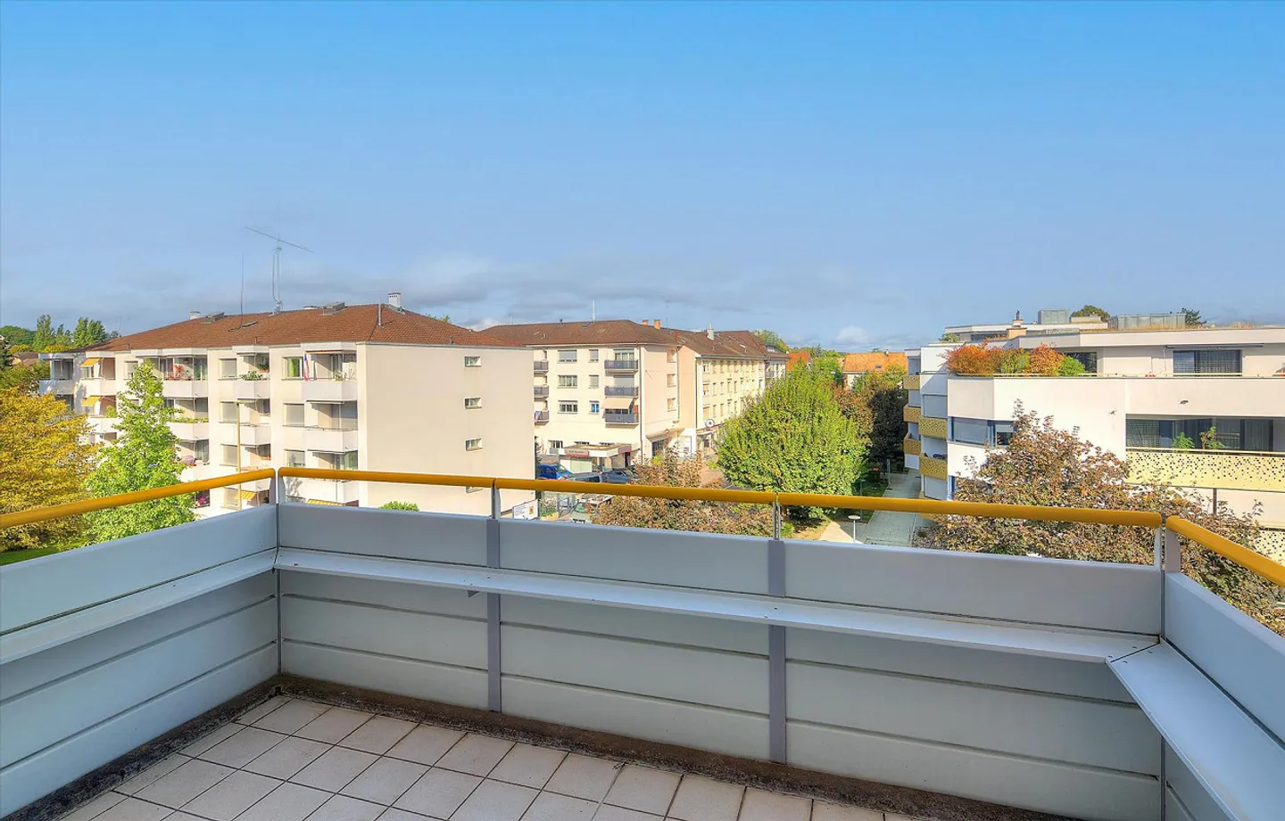 Charming maisonette apartment in a central location awaits you! - Photo 1 of 11