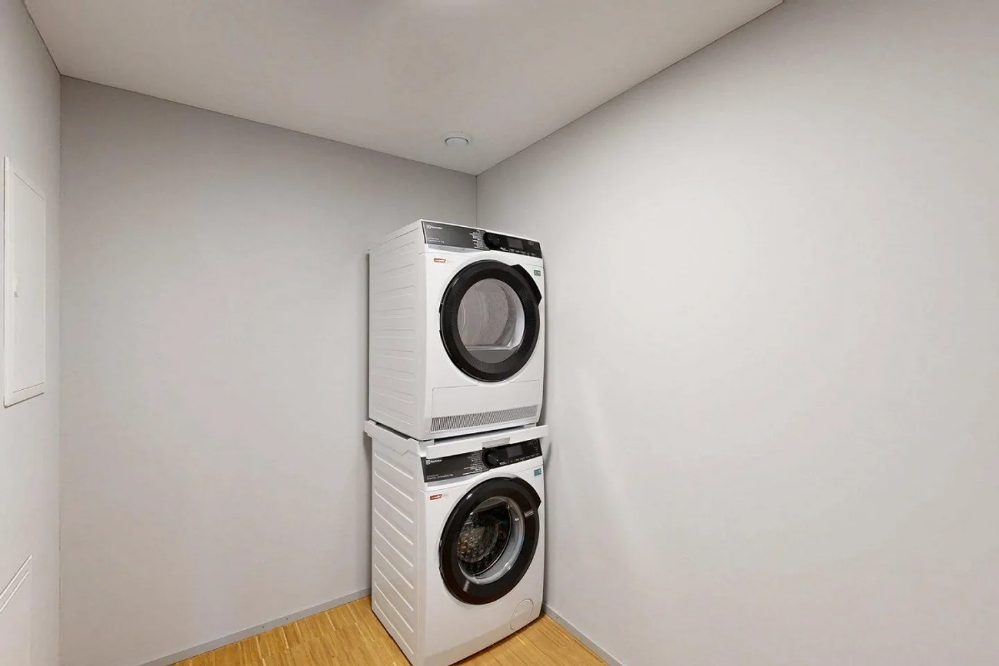 STILE & COMFORT: Prima locazione "SPHINX" - Foto 6 di 6