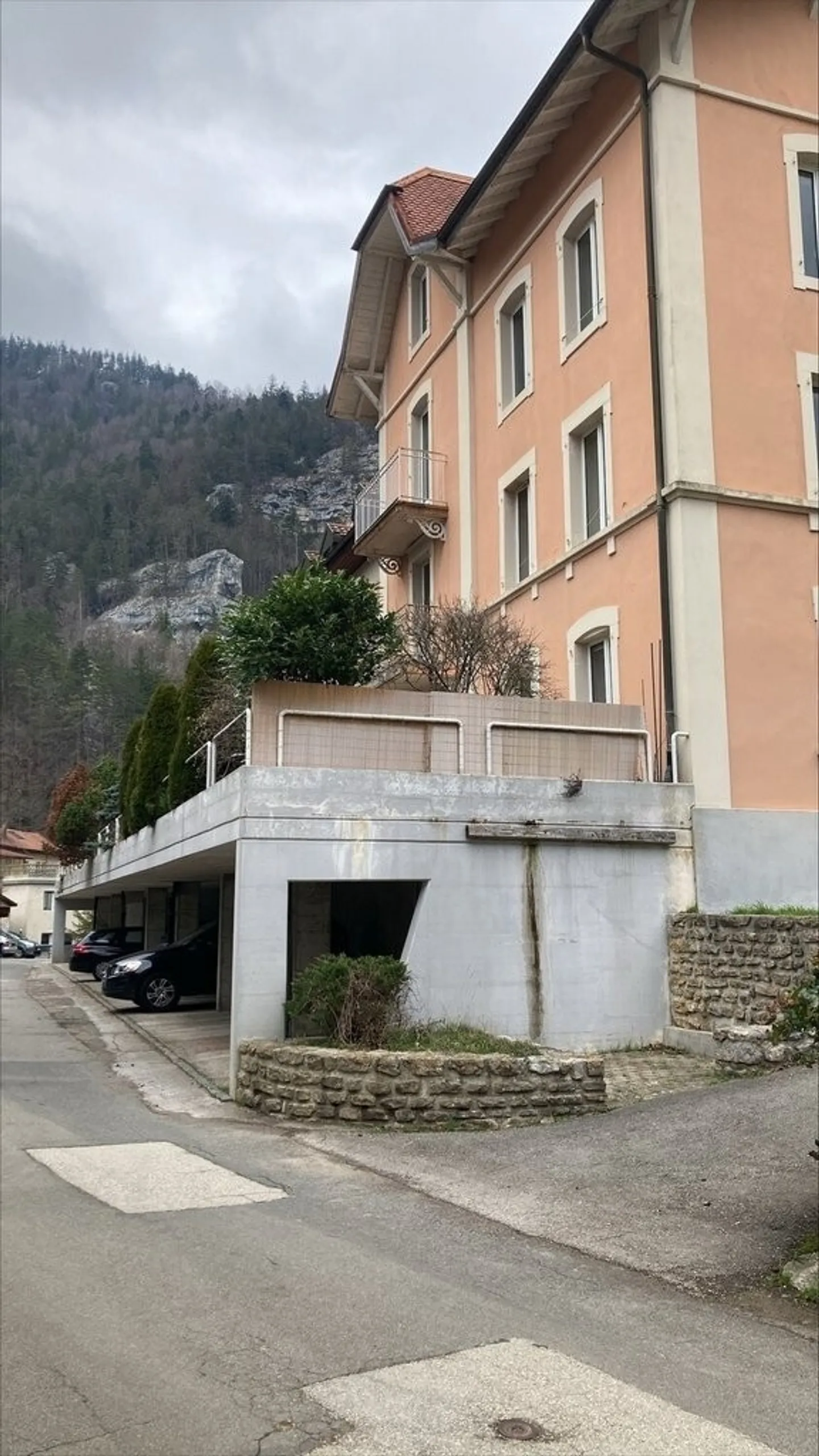 Appartement 4.5 pièces - Photo 2 sur 2