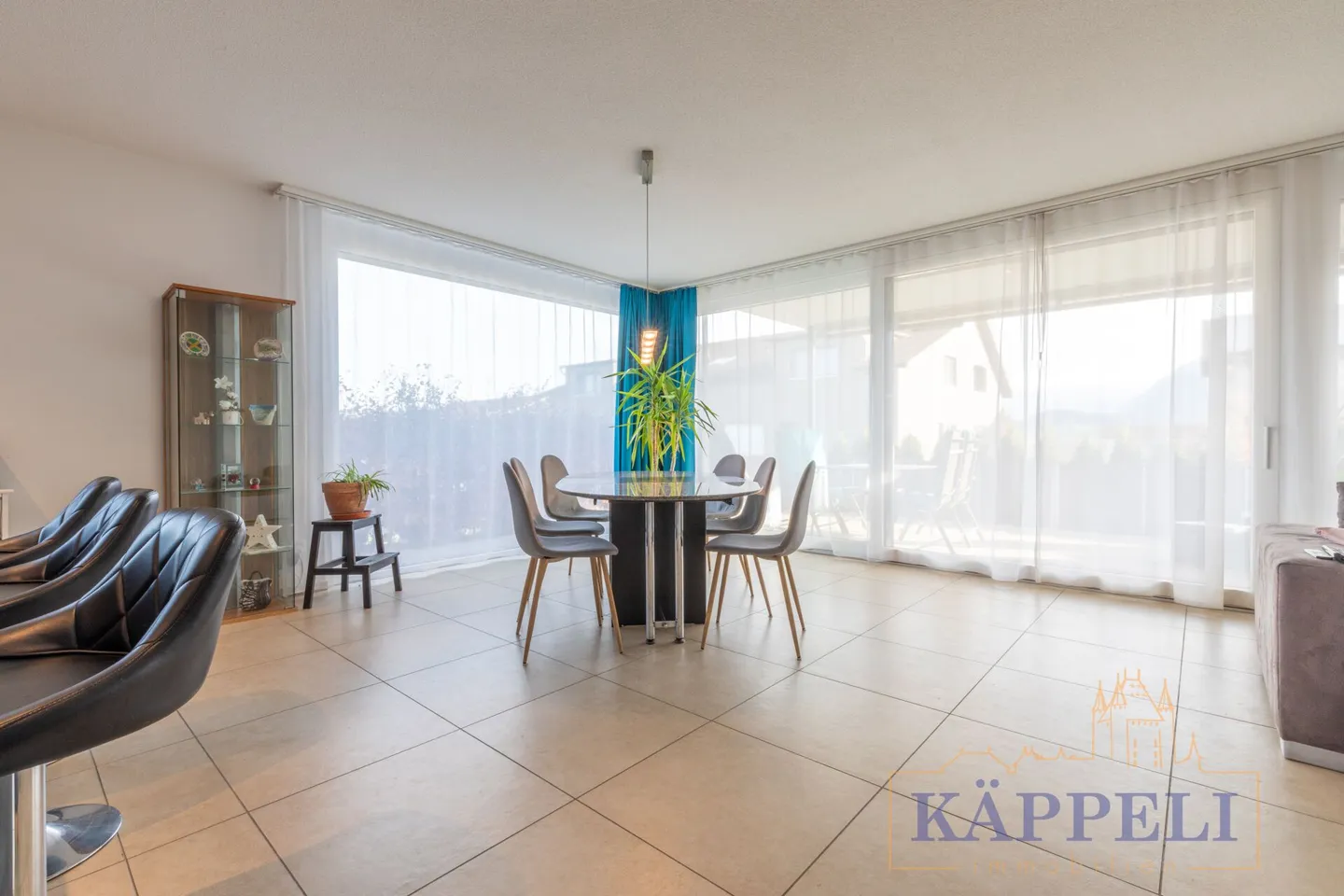 6.5 Zimmer Doppeleinfamilienhaushälfte am Bergblick in Uebeschi - Photo 5 of 16