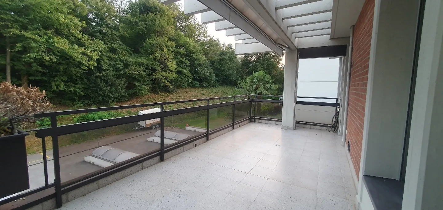 ELEGANT AND COMFORTABLE ATTIC - Photo 6 of 15