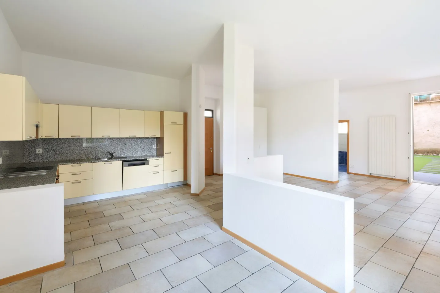 Single-family house with garden in the heart of the old town - Photo 2 of 12