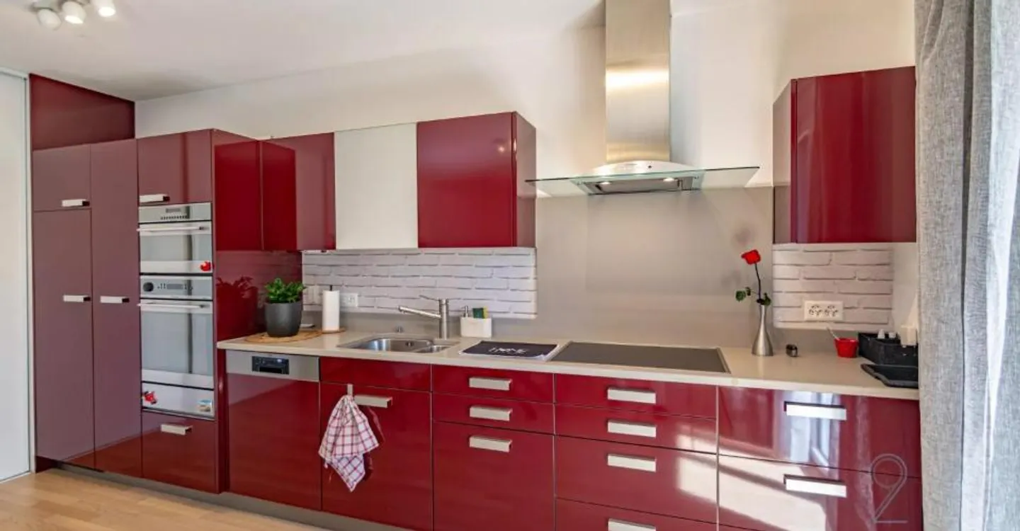 Onex ? 5-room apartment with large balcony, in the heart of amenities - Photo 3 of 7