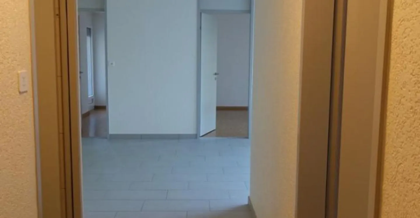 4.5-room apartment on the ground floor - Photo 2 of 9