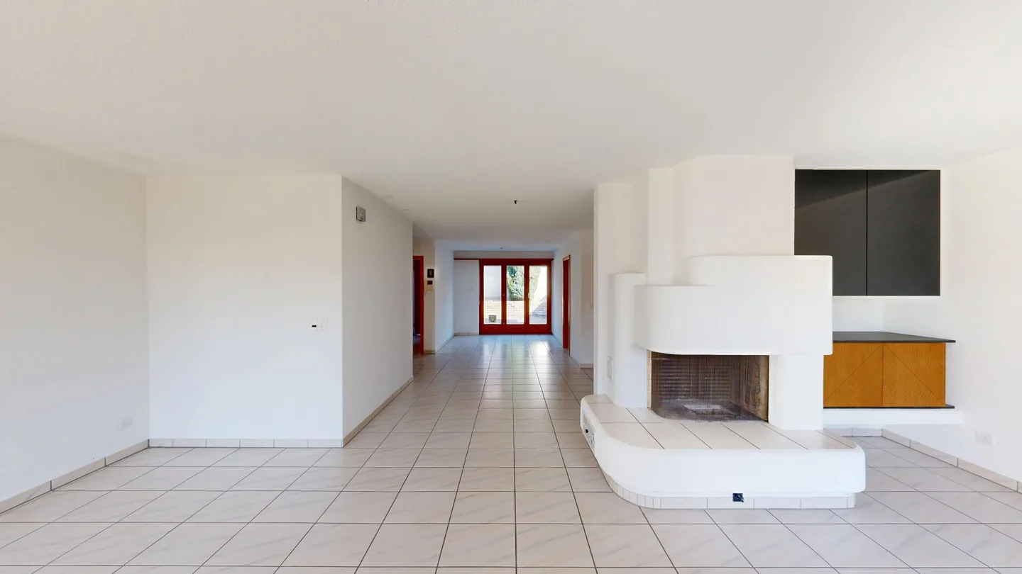 Ampia casa a schiera di 5,5 stanze in una posizione adatta alle famiglie a Wohlen - Foto 3 di 16
