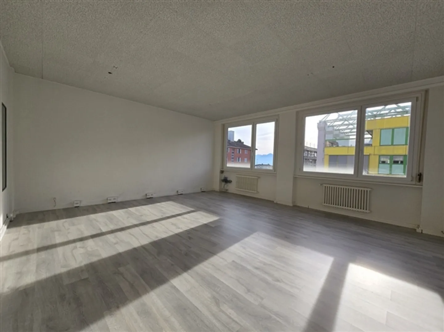 Gewerbefläche zu Vermieten - Foto 4 von 7