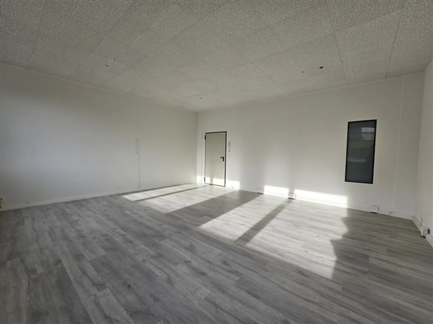 Gewerbefläche zu Vermieten - Foto 6 von 7