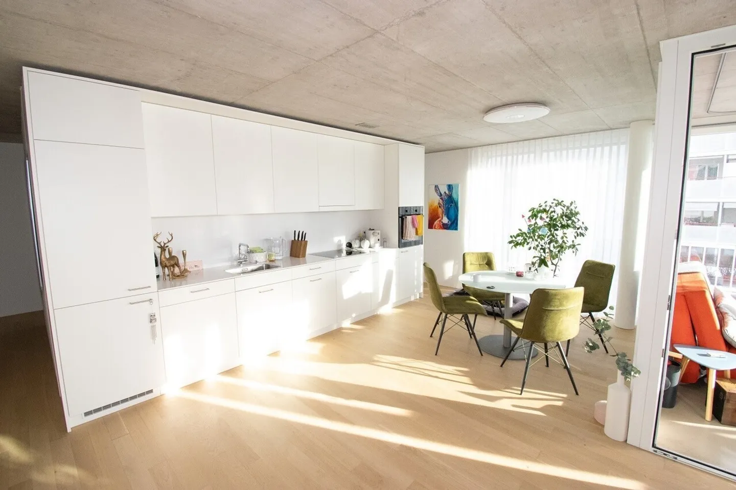 Appartamento moderno e luminoso di 2.5 locali in posizione centrale a Pratteln (65m2) - Foto 2 di 11