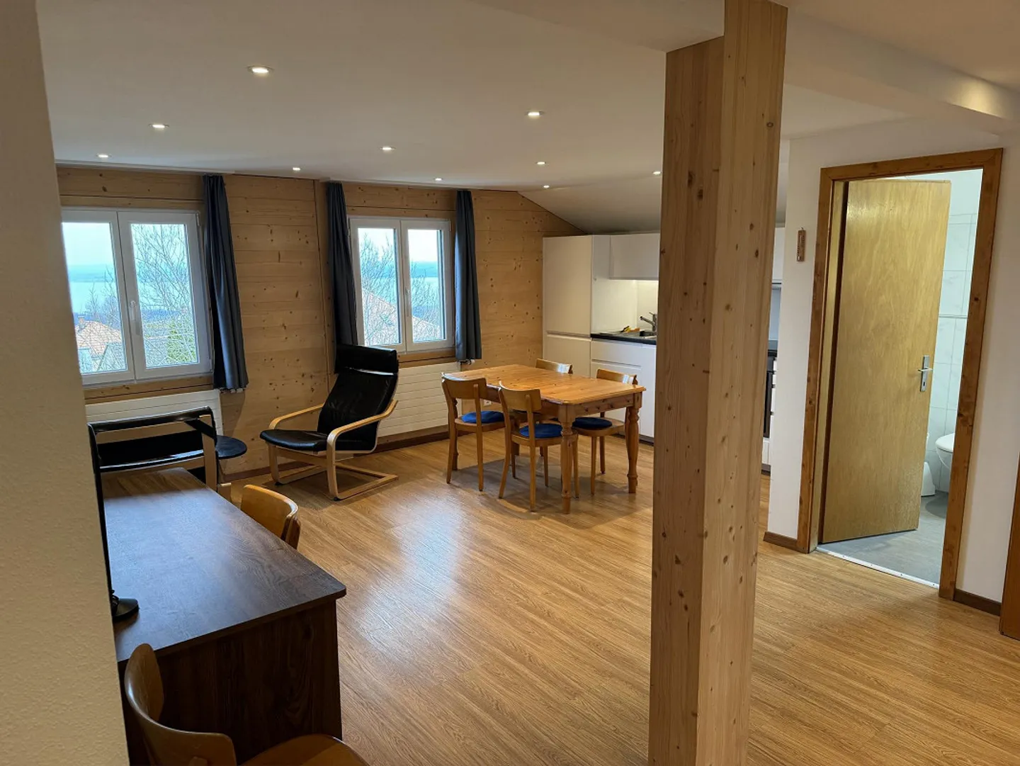 Appartamento ristrutturato, moderno e luminoso in affitto all'ultimo piano - Foto 6 di 17