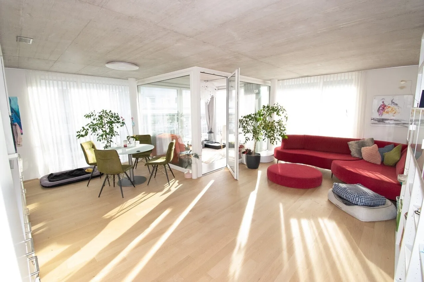 Appartamento moderno e luminoso di 2.5 locali in posizione centrale a Pratteln (65m2) - Foto 1 di 11