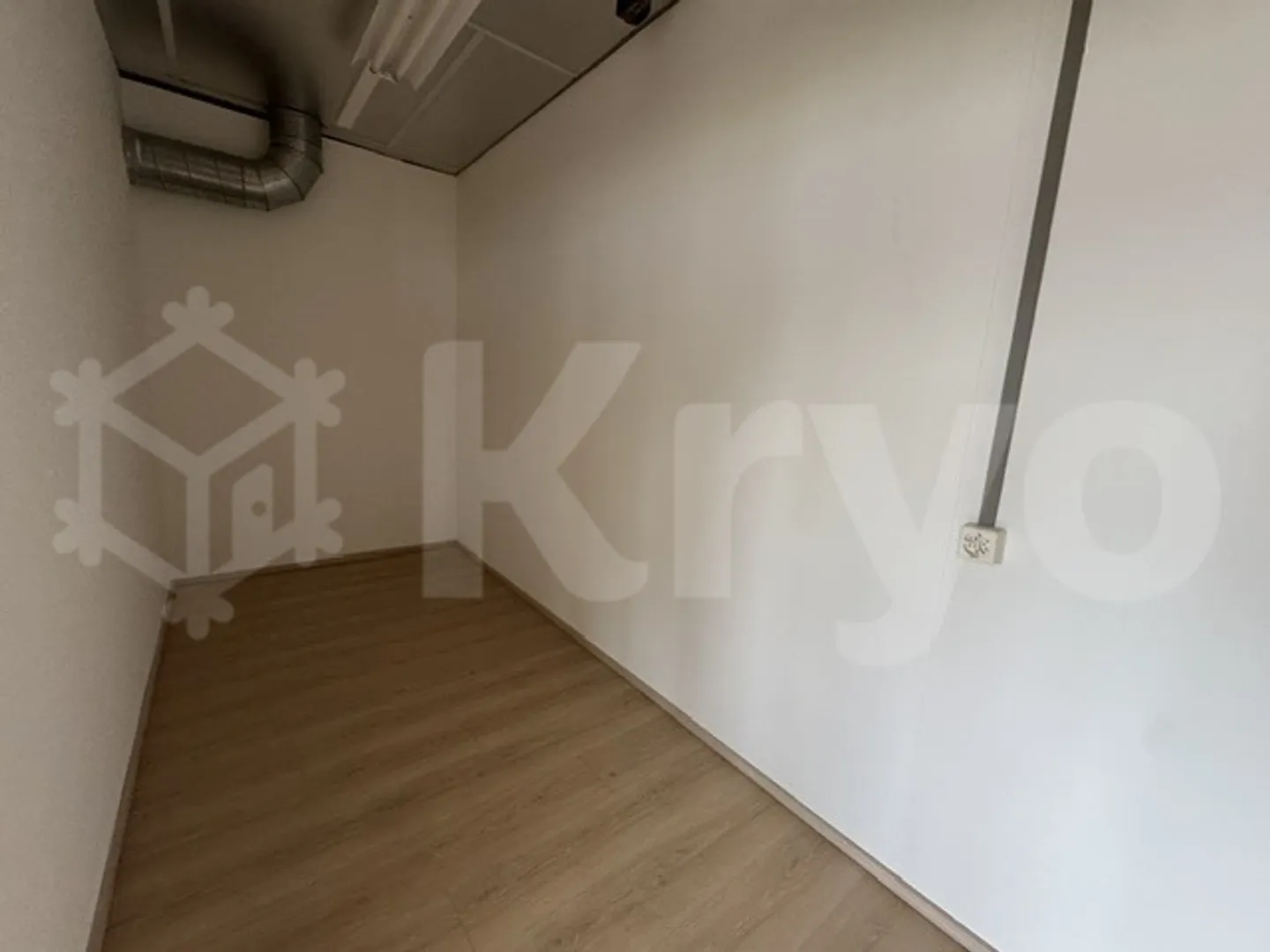 Commercial space of 100m2 for rent - Photo 3 of 4