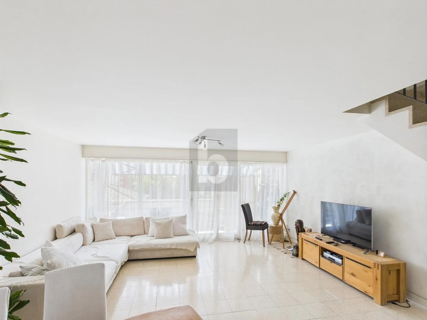 «SOLEGGIATO E SPAZIOSO DUPLEX» - Foto 2 di 6