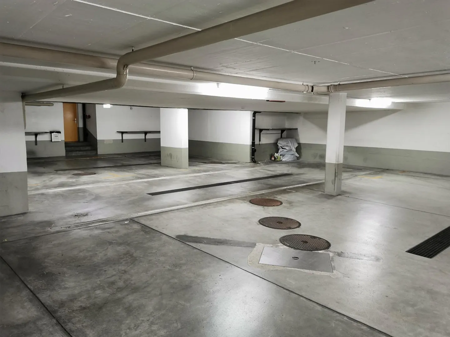 Einstellhallenplatz nähe Zytglogge - Foto 2 von 3